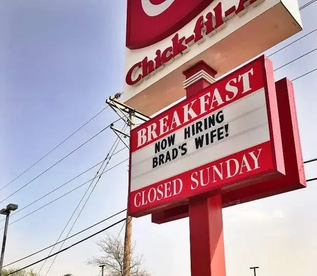 chick-fil-a taking advantage of cracker barrels lack of crisis communication plan